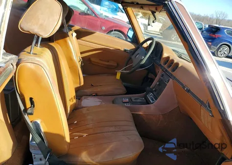 1977 Mercedes Benz 440 Sl z USA, uszkodzony, nr VIN 10704412040081